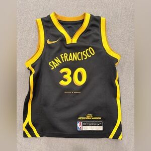 Nike Stephen Curry Warriors 30 Youth Basketball Jersey Black Gold Size 4T